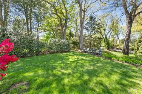1 Dundee Road Larchmont NY 10538