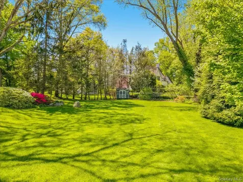 1 Dundee Road Larchmont NY 10538