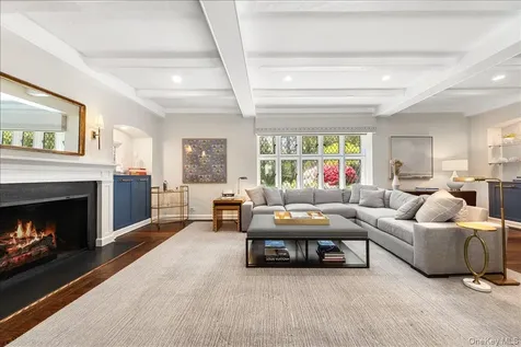 1 Dundee Road Larchmont NY 10538