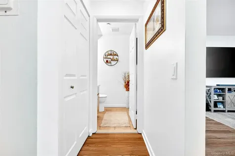 24 Carhart Avenue White Plains NY 10605