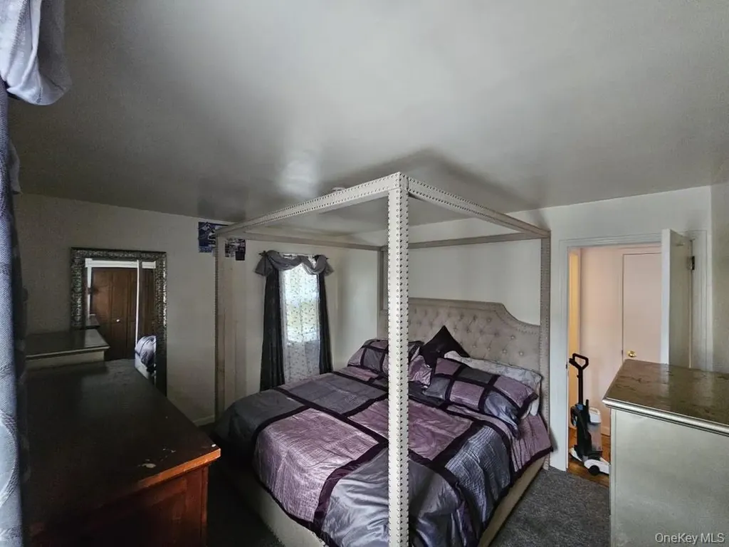 5 Ireland Place Copiague NY 11726