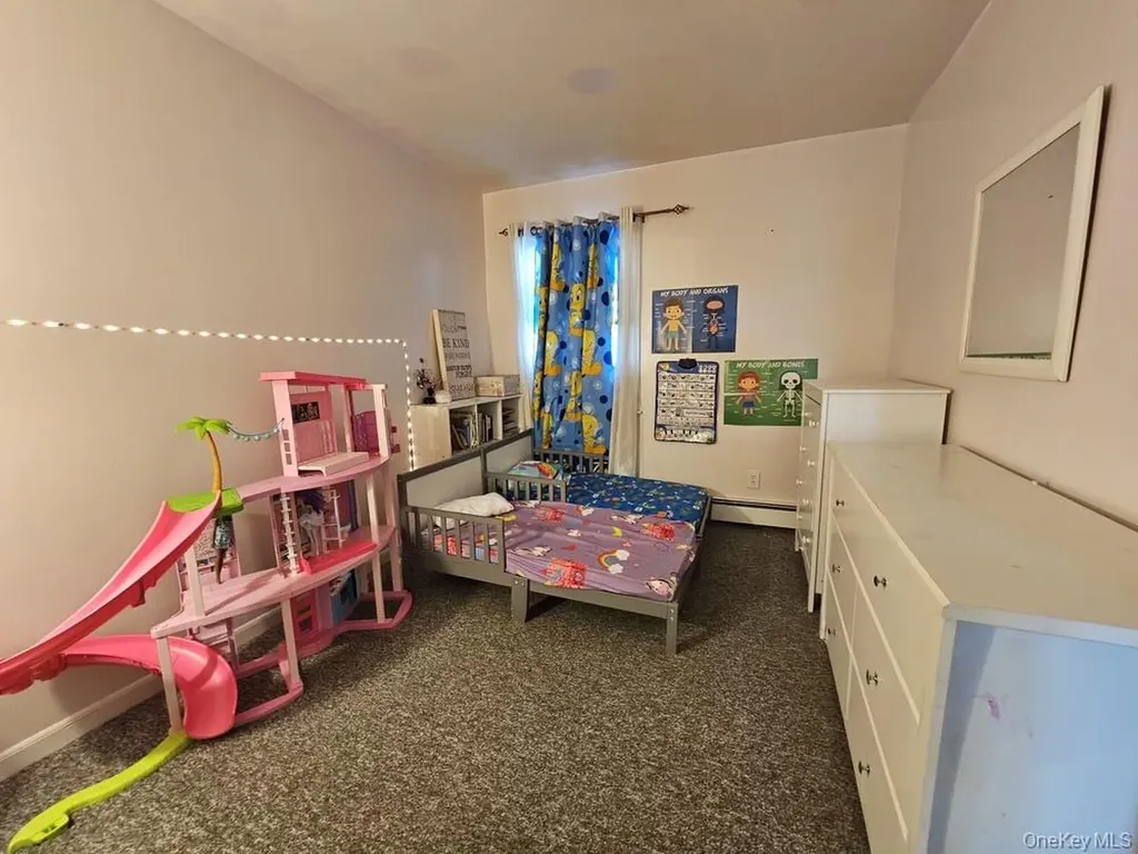 5 Ireland Place Copiague NY 11726