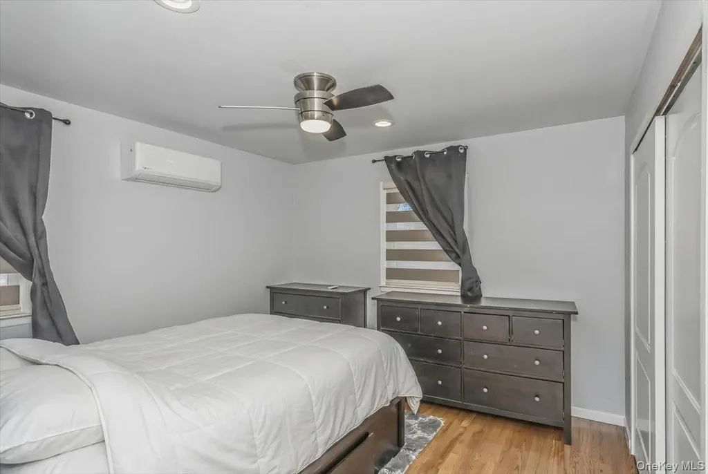 132 Wardwell Road Mineola NY 11501