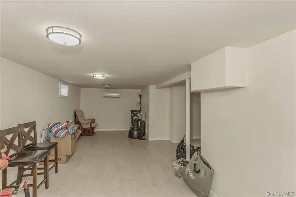 132 Wardwell Road Mineola NY 11501