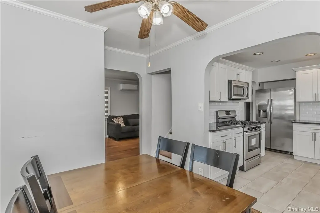 132 Wardwell Road Mineola NY 11501
