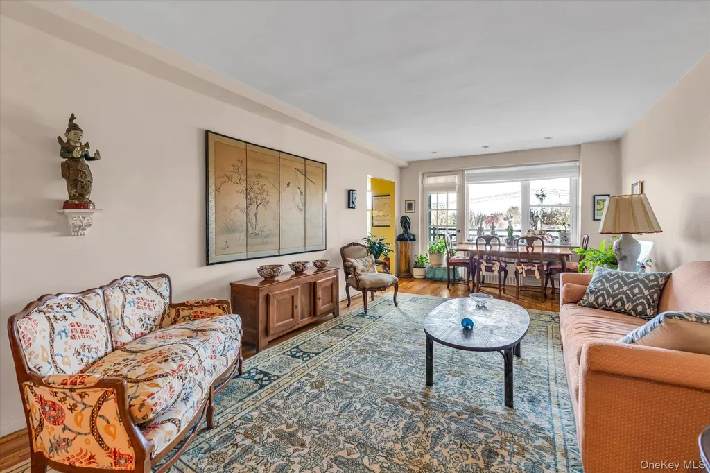 30 Stoner Avenue Great Neck NY 11021