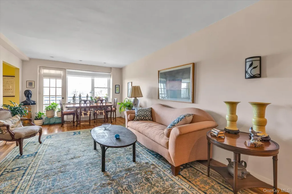 30 Stoner Avenue Great Neck NY 11021