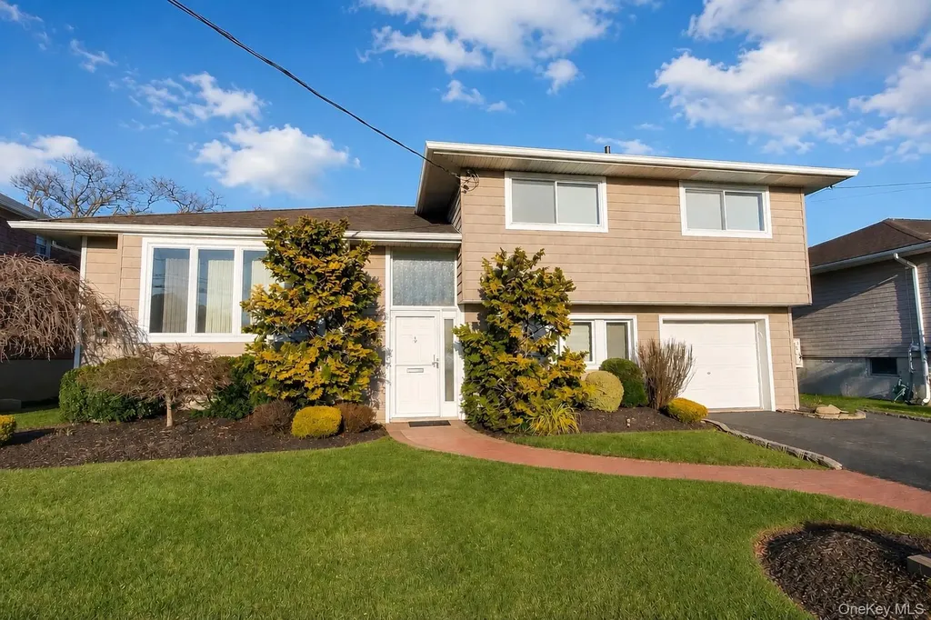 3421 Turf Road Oceanside NY 11572