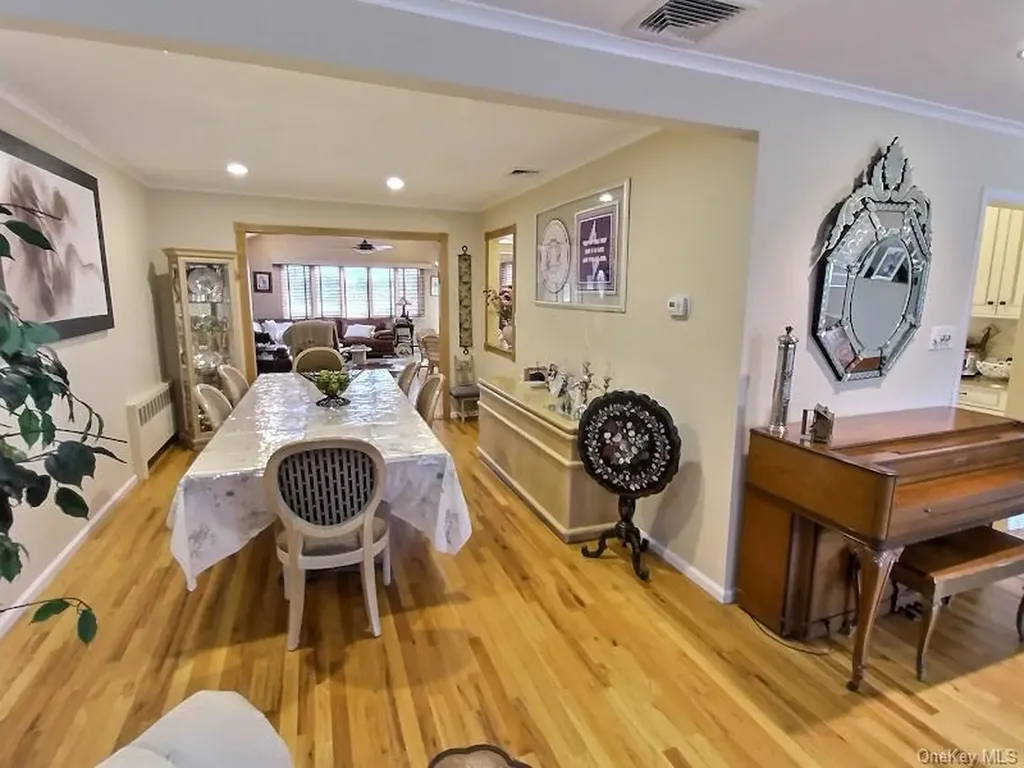 3421 Turf Road Oceanside NY 11572