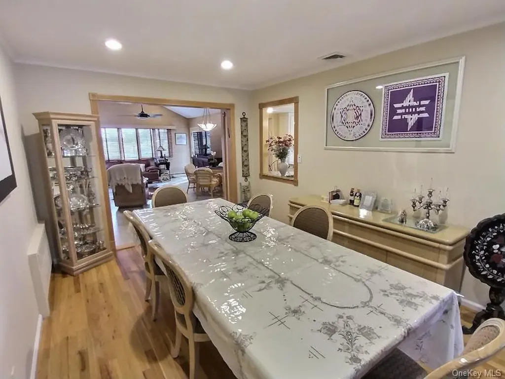 3421 Turf Road Oceanside NY 11572
