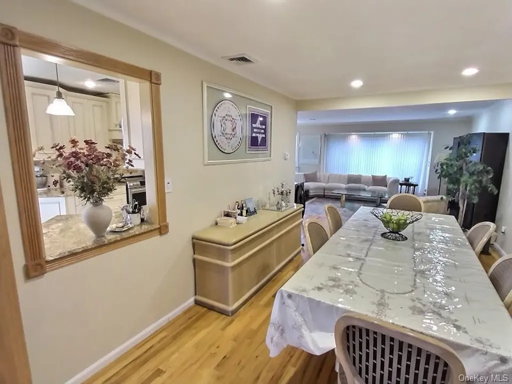 3421 Turf Road Oceanside NY 11572