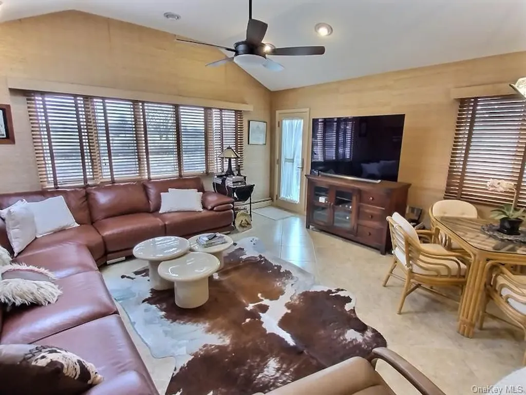 3421 Turf Road Oceanside NY 11572