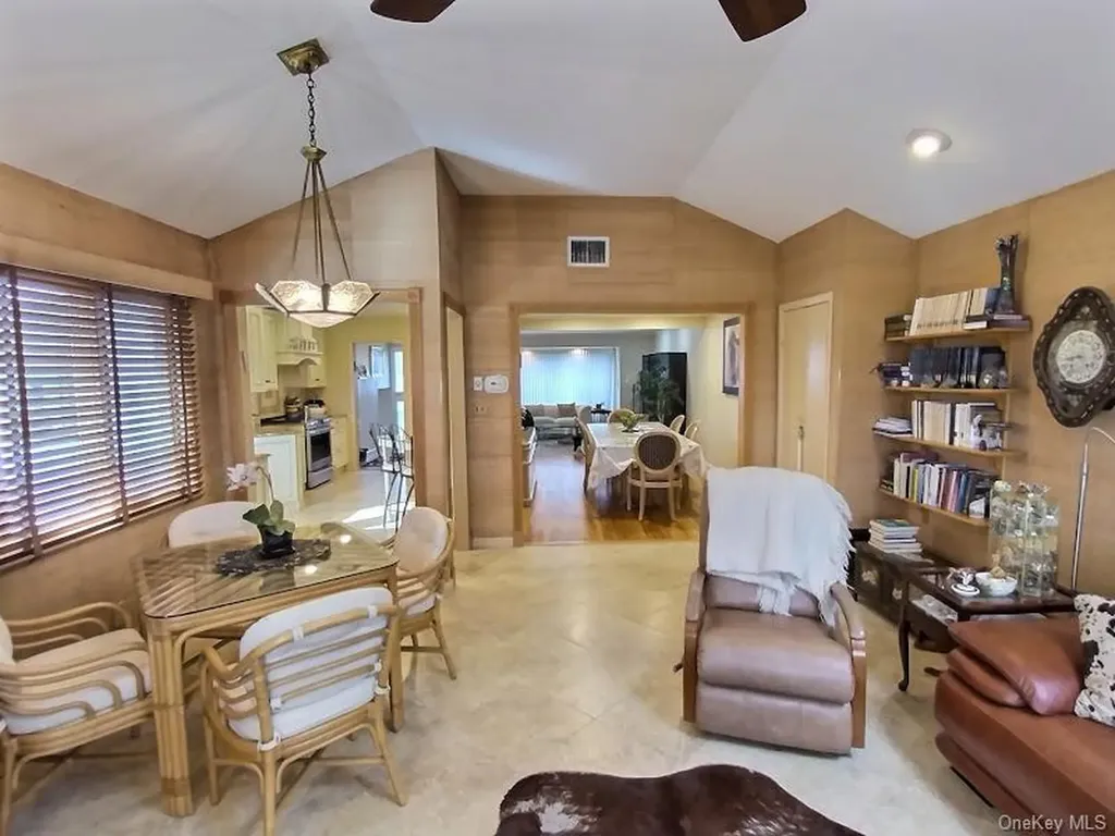 3421 Turf Road Oceanside NY 11572