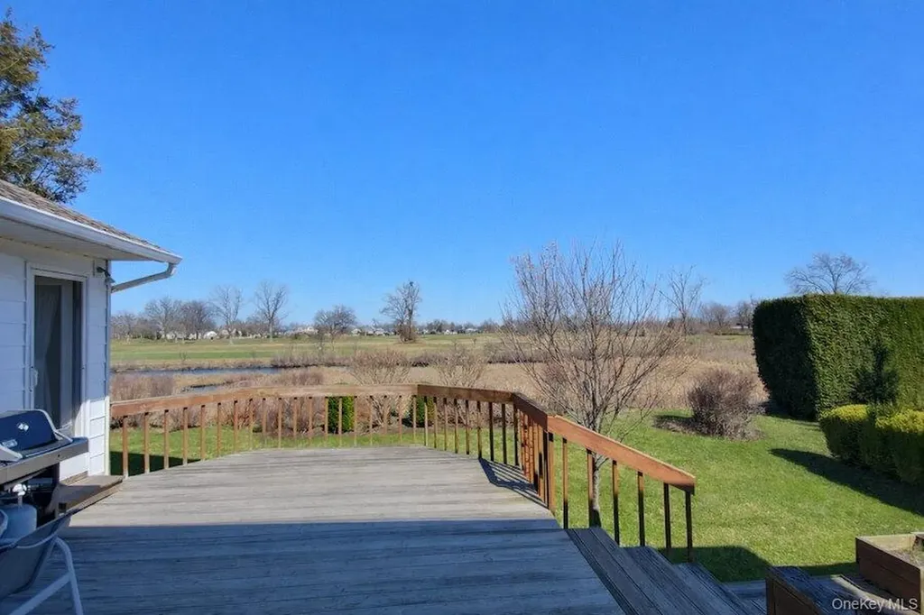 3421 Turf Road Oceanside NY 11572