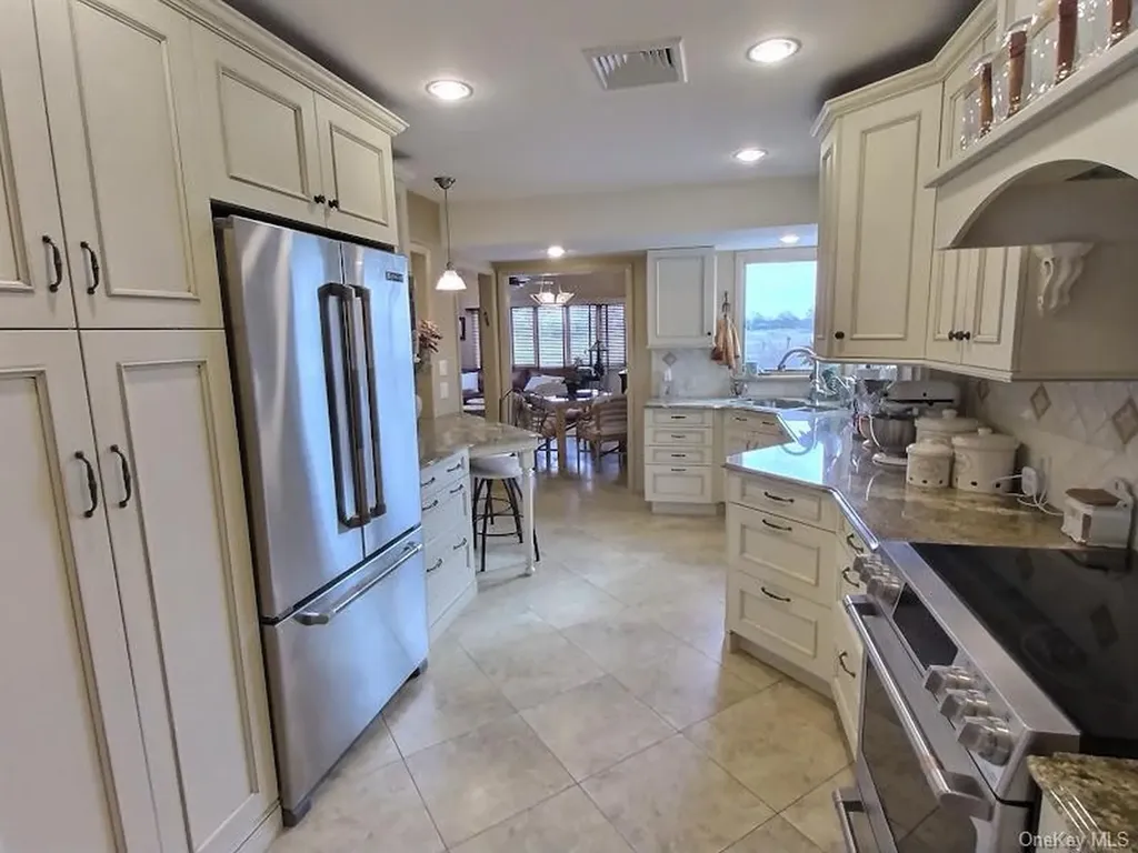3421 Turf Road Oceanside NY 11572