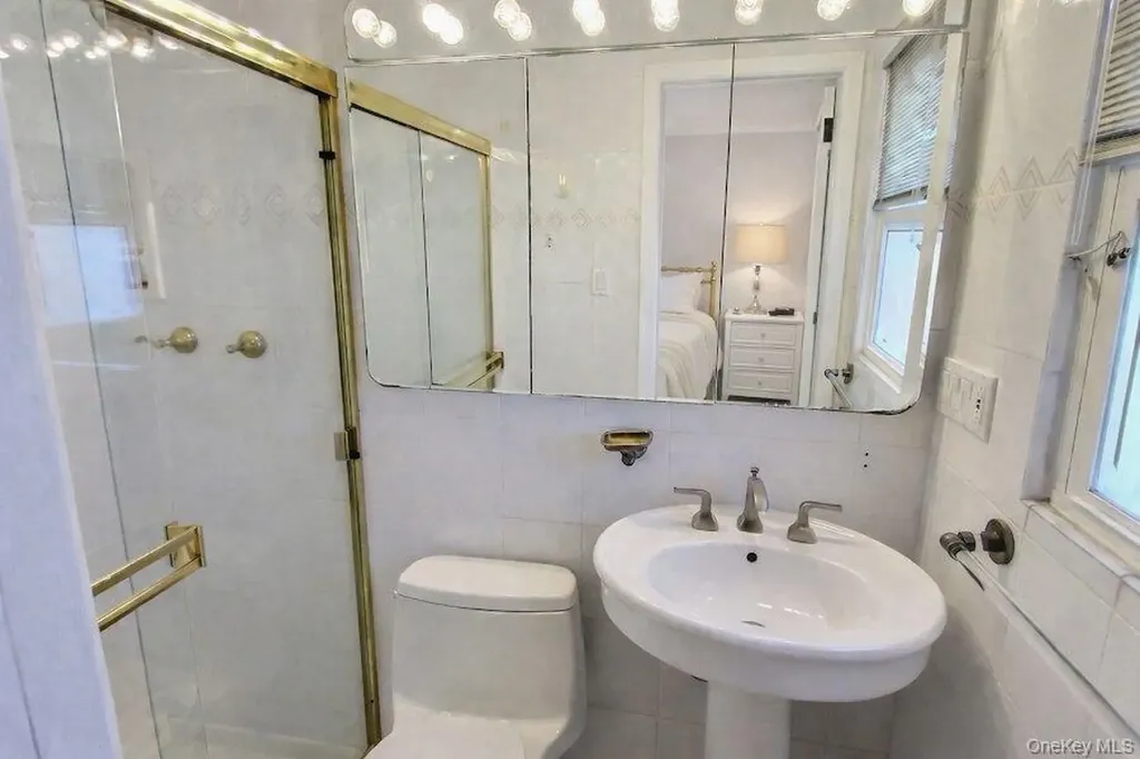3421 Turf Road Oceanside NY 11572