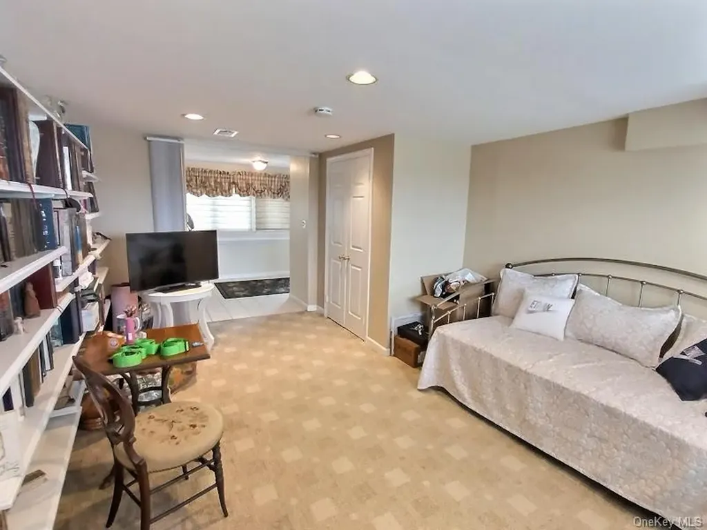 3421 Turf Road Oceanside NY 11572