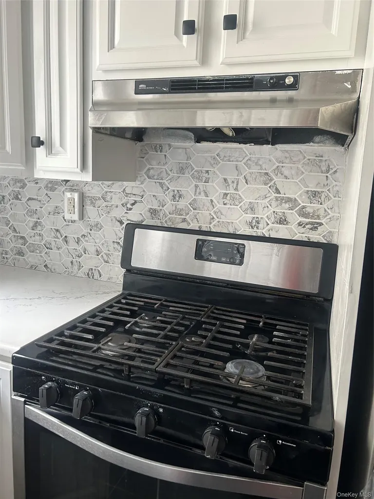 594 East 38th Street Brooklyn NY 11203