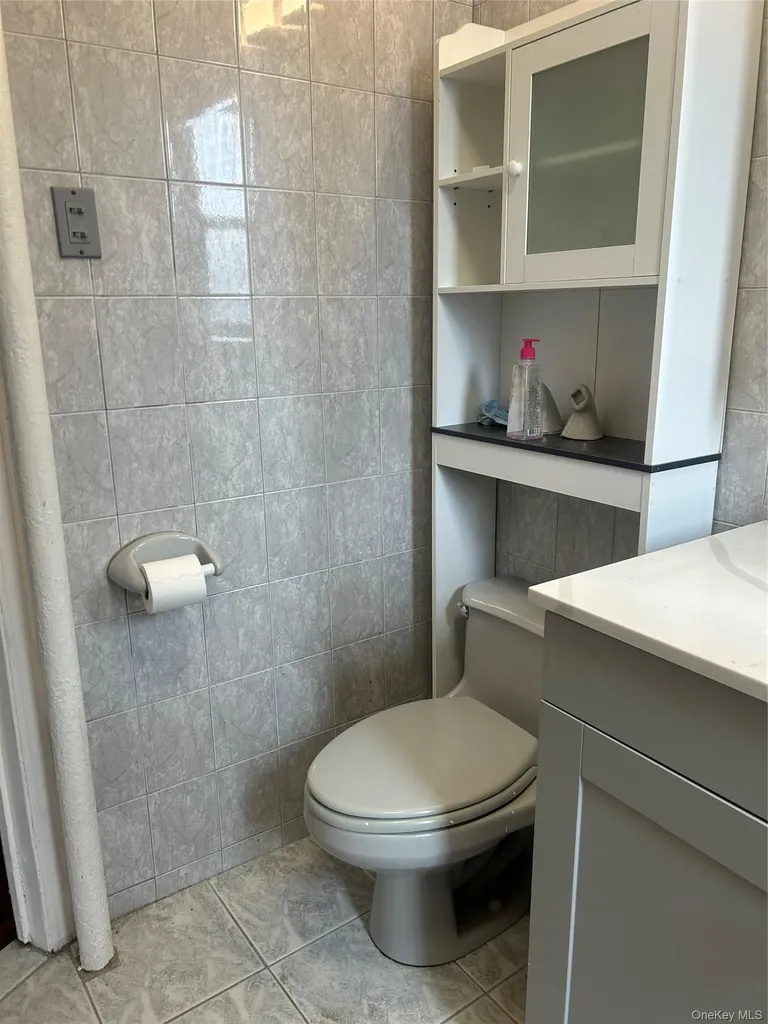 594 East 38th Street Brooklyn NY 11203