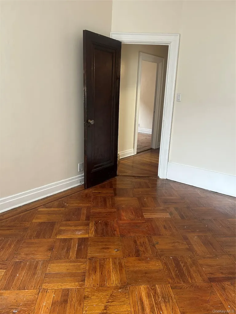 594 East 38th Street Brooklyn NY 11203