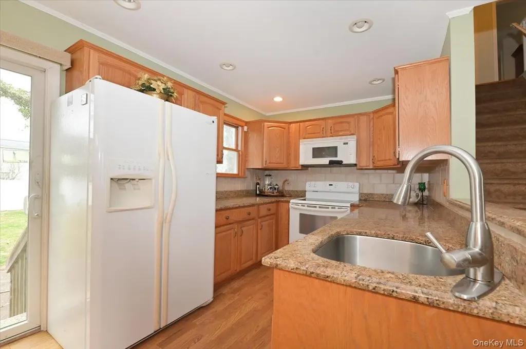 20 Willow Drive Massapequa Park NY 11762