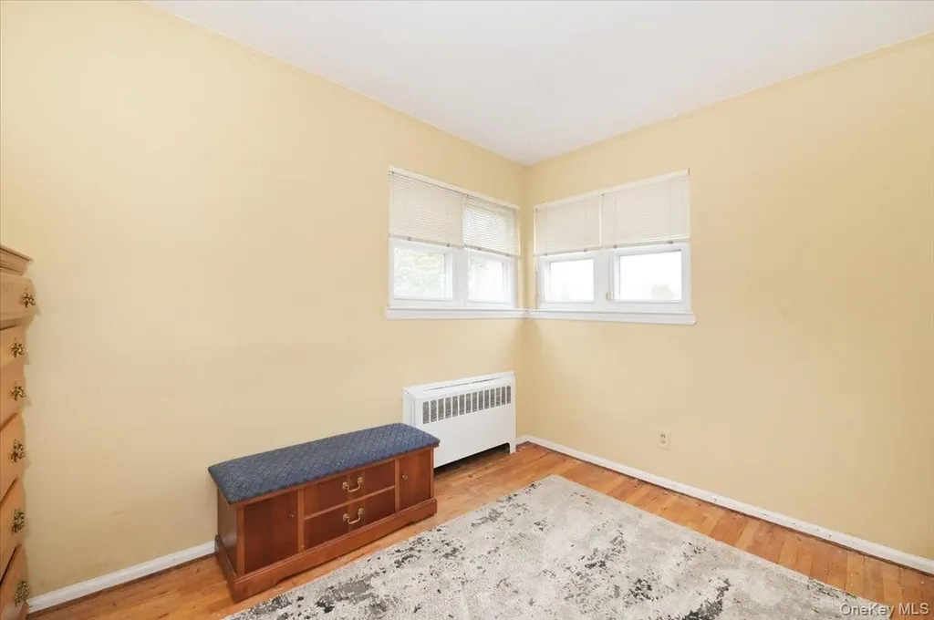 20 Willow Drive Massapequa Park NY 11762