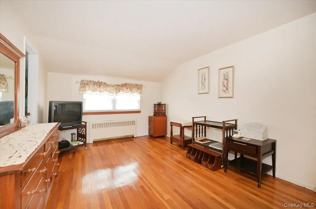 20 Willow Drive Massapequa Park NY 11762