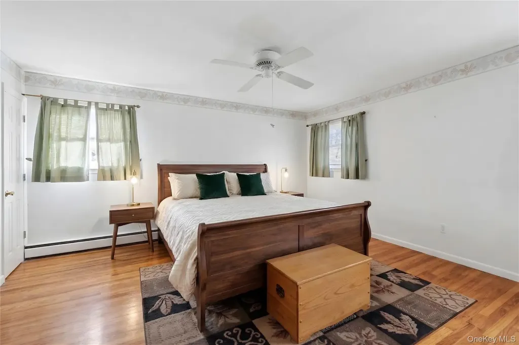 32 Derby Place Smithtown NY 11787