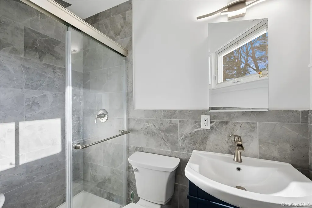 32 Derby Place Smithtown NY 11787
