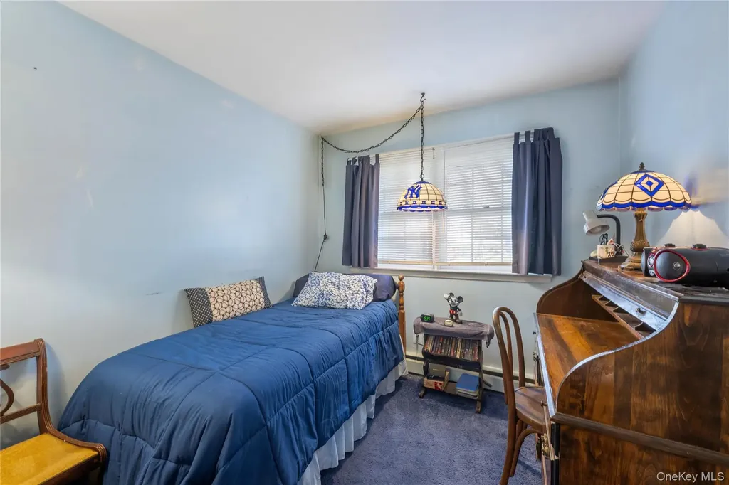 32 Derby Place Smithtown NY 11787