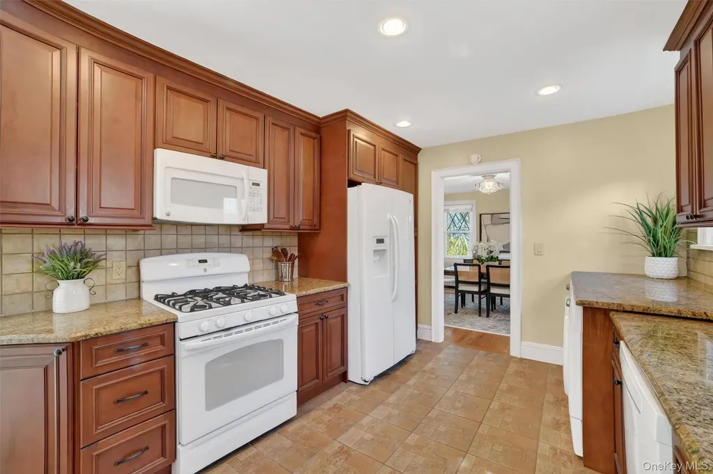 404 Bronxville Road Bronxville NY 10708