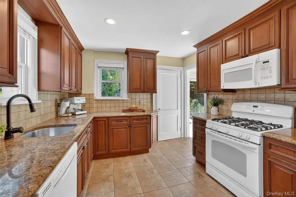 404 Bronxville Road Bronxville NY 10708
