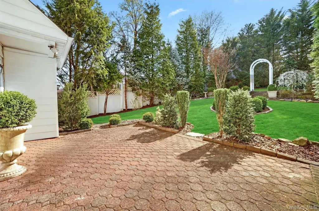 404 Bronxville Road Bronxville NY 10708