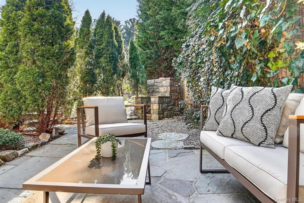 404 Bronxville Road Bronxville NY 10708