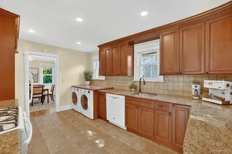 404 Bronxville Road Bronxville NY 10708