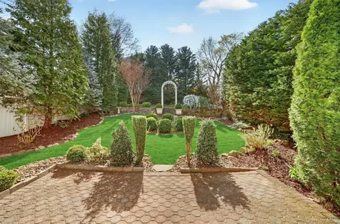 404 Bronxville Road Bronxville NY 10708