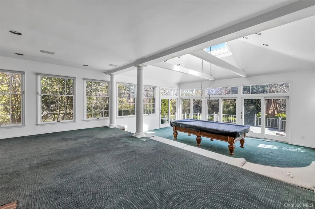 49 The Birches Roslyn NY 11576