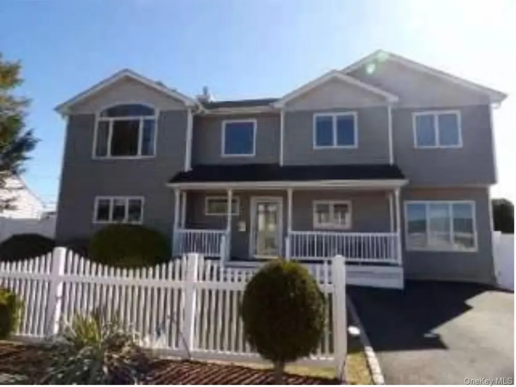 119 Morton Boulevard Plainview NY 11803