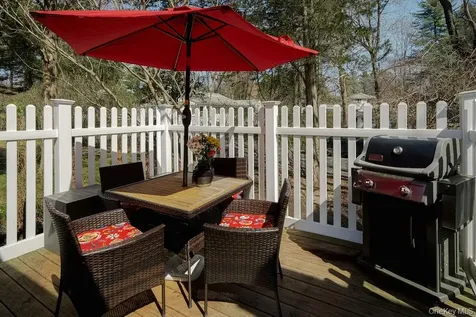 307 Sepasco Lake Rhinebeck NY 12572