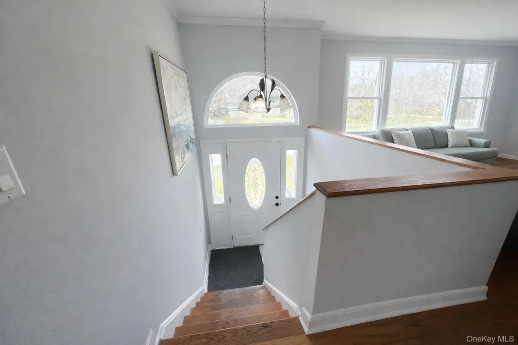 2 Ridge Road Shirley NY 11967