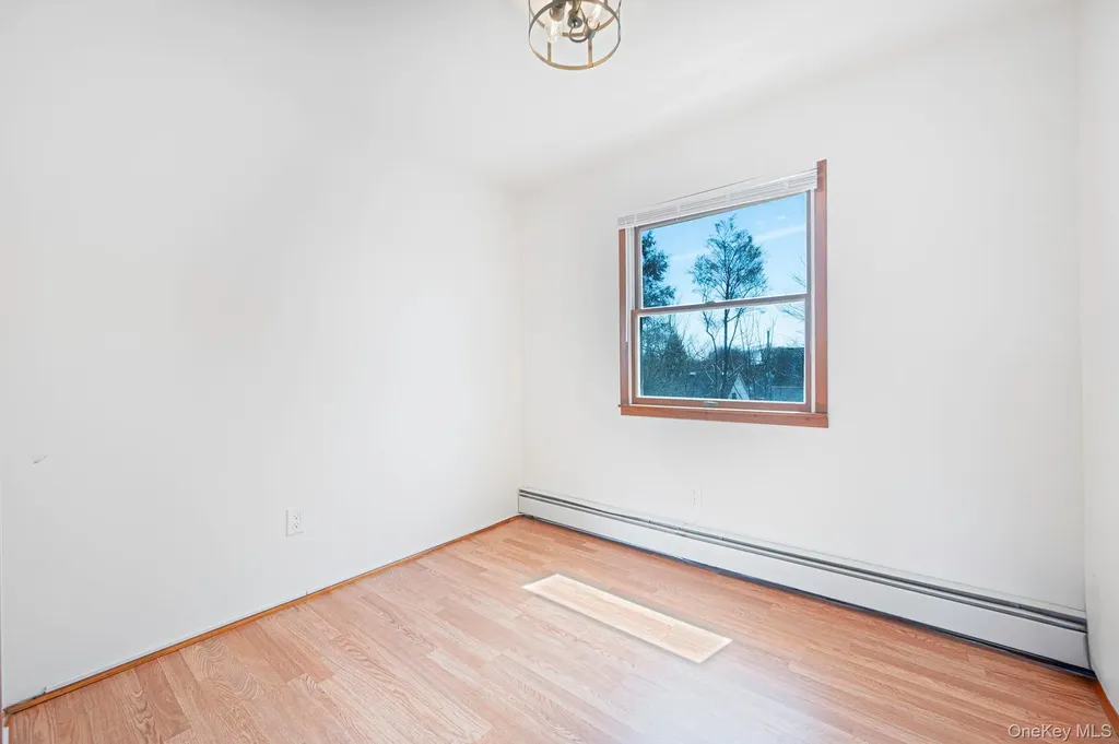 456 15th Street West Babylon NY 11704