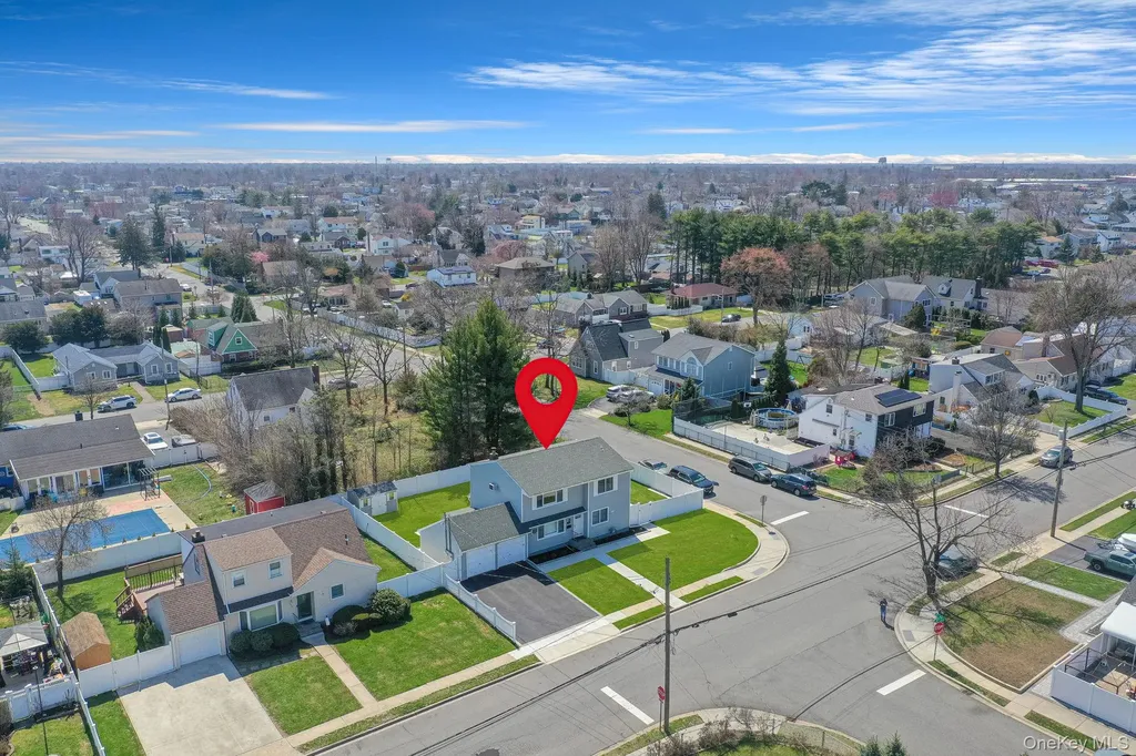 456 15th Street West Babylon NY 11704