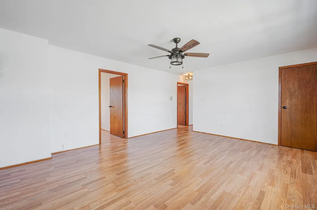 456 15th Street West Babylon NY 11704