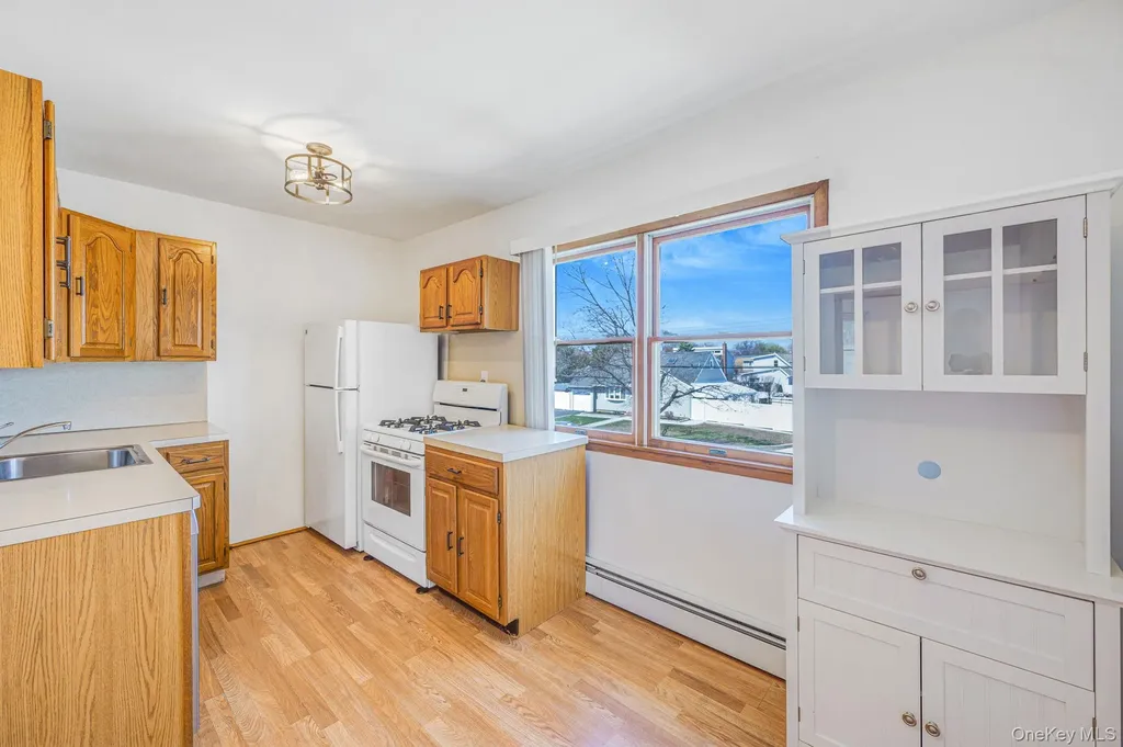 456 15th Street West Babylon NY 11704