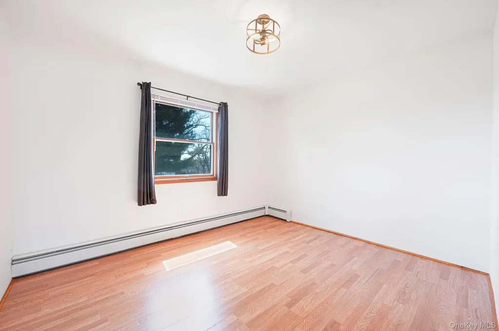 456 15th Street West Babylon NY 11704