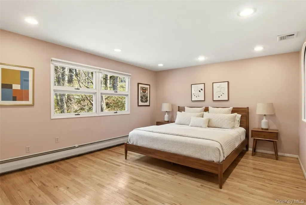 6 Laurel Way Sea Cliff NY 11579