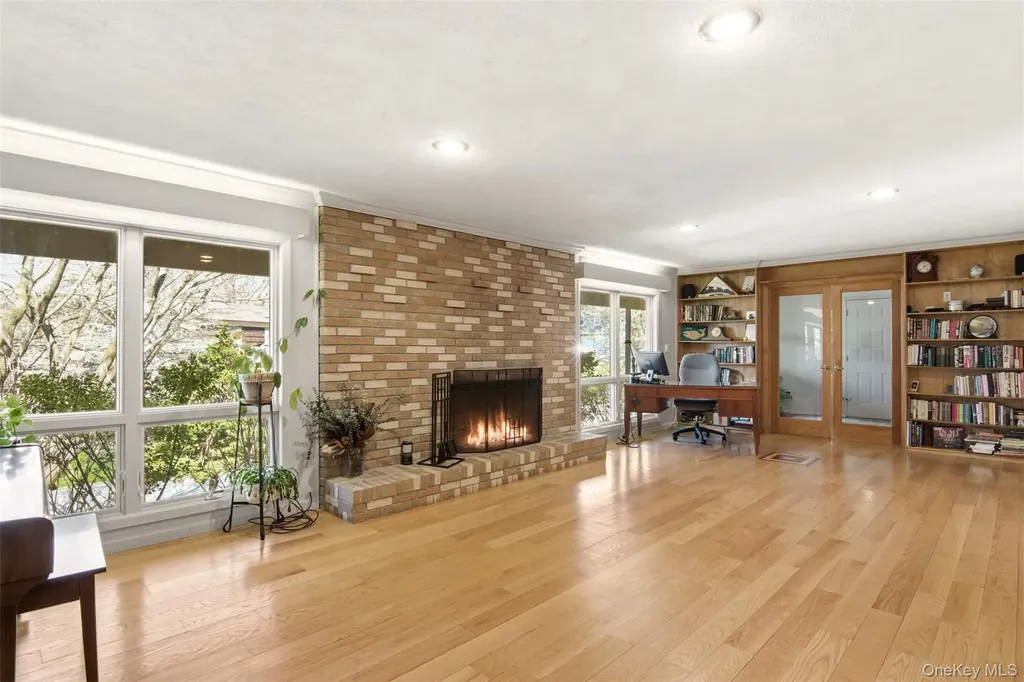 6 Laurel Way Sea Cliff NY 11579