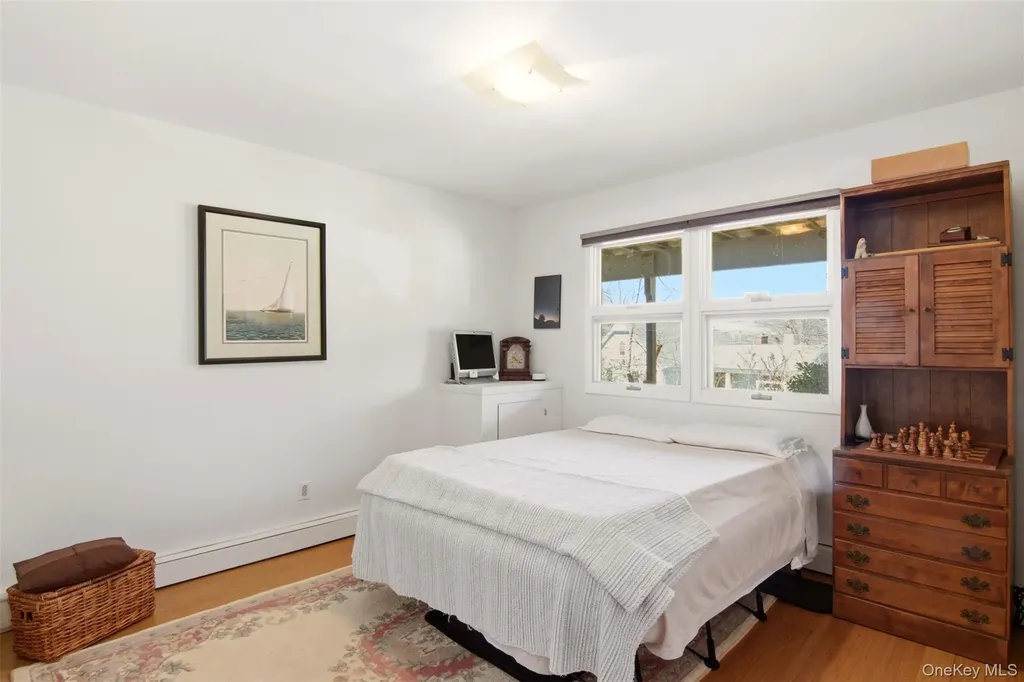 6 Laurel Way Sea Cliff NY 11579