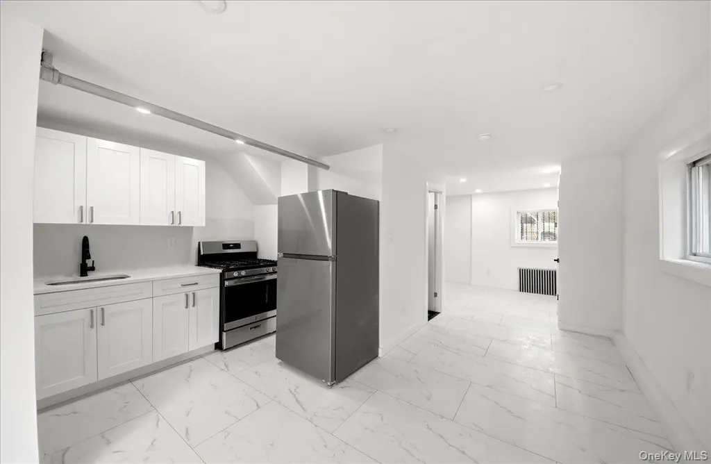 4135 Murdock Avenue Bronx NY 10466