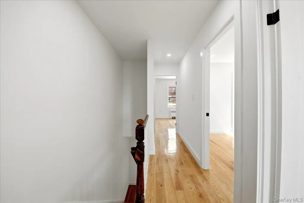 4135 Murdock Avenue Bronx NY 10466